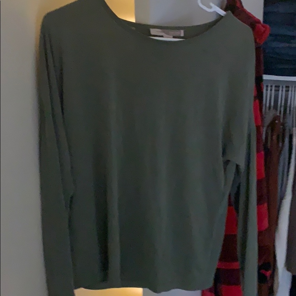 Forever 21 olive green long-sleeve tee.